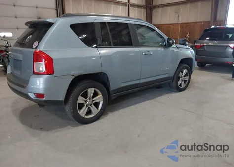 2013 Jeep Compass Latitude из США, поврежденный, VIN 1C4NJDEB1DD207743